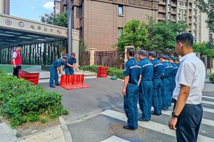 6000万先生？布朗：和波津住一栋楼 我有专车但和他拼车能省点钱